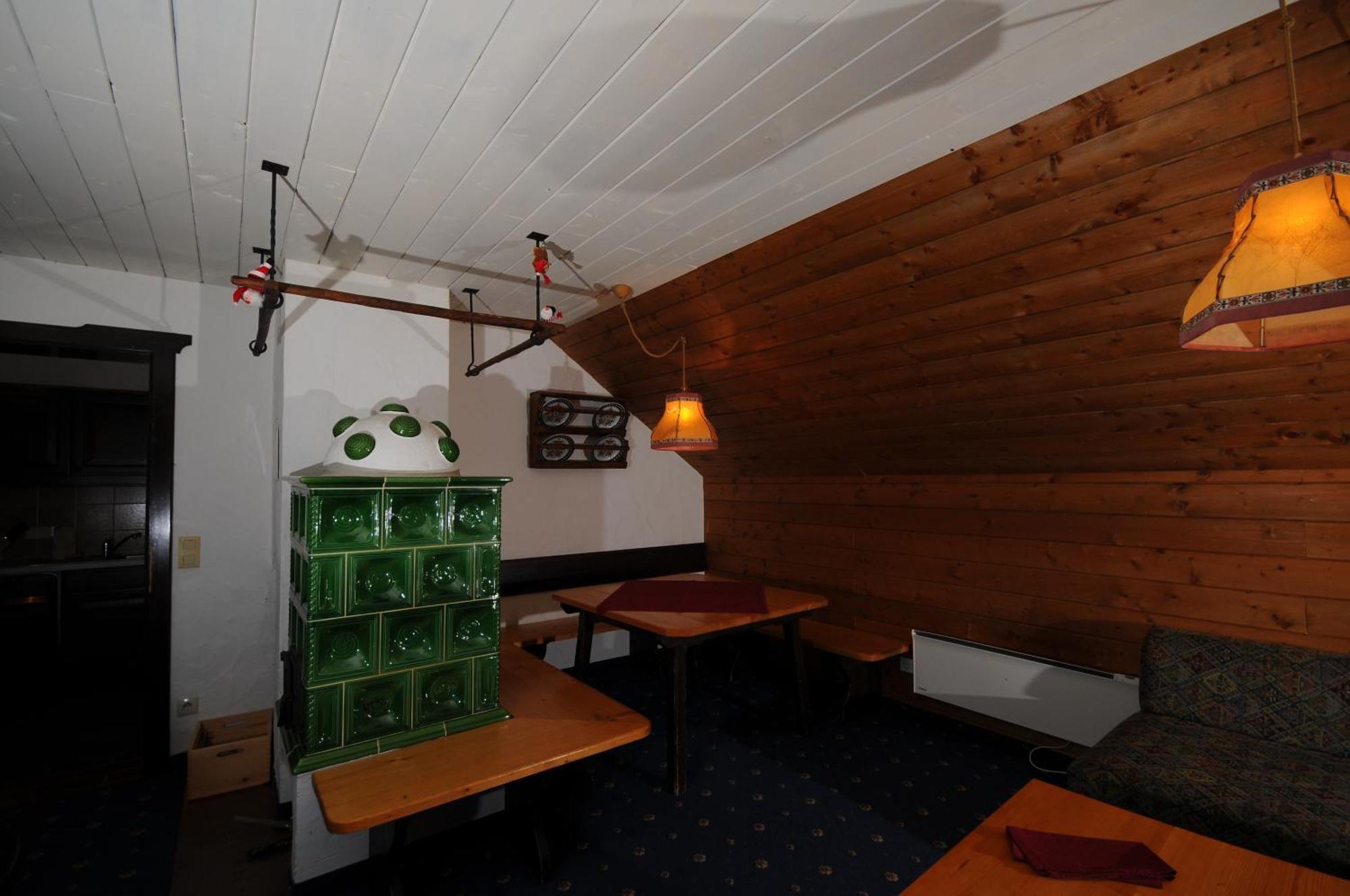 Alpenhäuser Marcius Sonnenalpe Nassfeld Rum bild